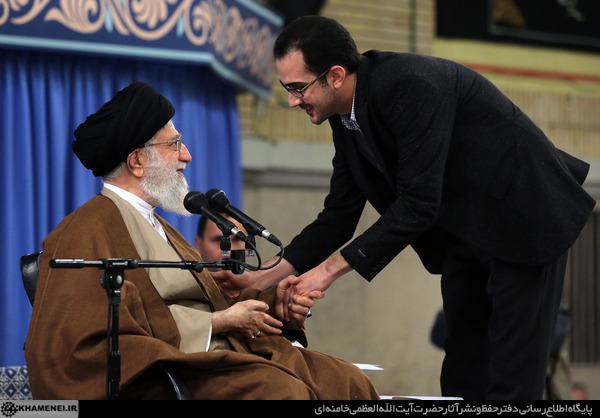 دیدار رهبر انقلاب با نخبگان